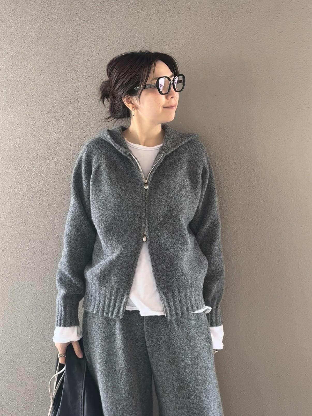 ダブルジップフーディーニットアップ