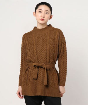 ベルト付きケーブルニット