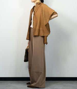 ストレッチタックストレートパンツ