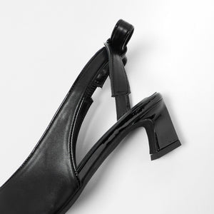 ＜SY＞ポインテッドピープトゥリボンバックベルト パンプス45●↑