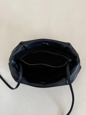 wander around pochette