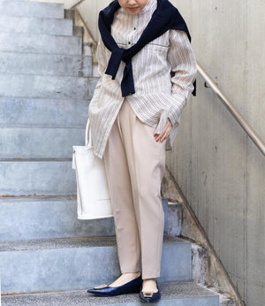 ウエストフリルストレッチテーパードパンツ