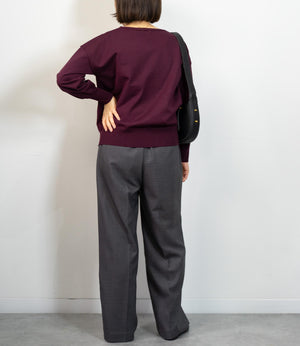 Vネックニットプルオーバー