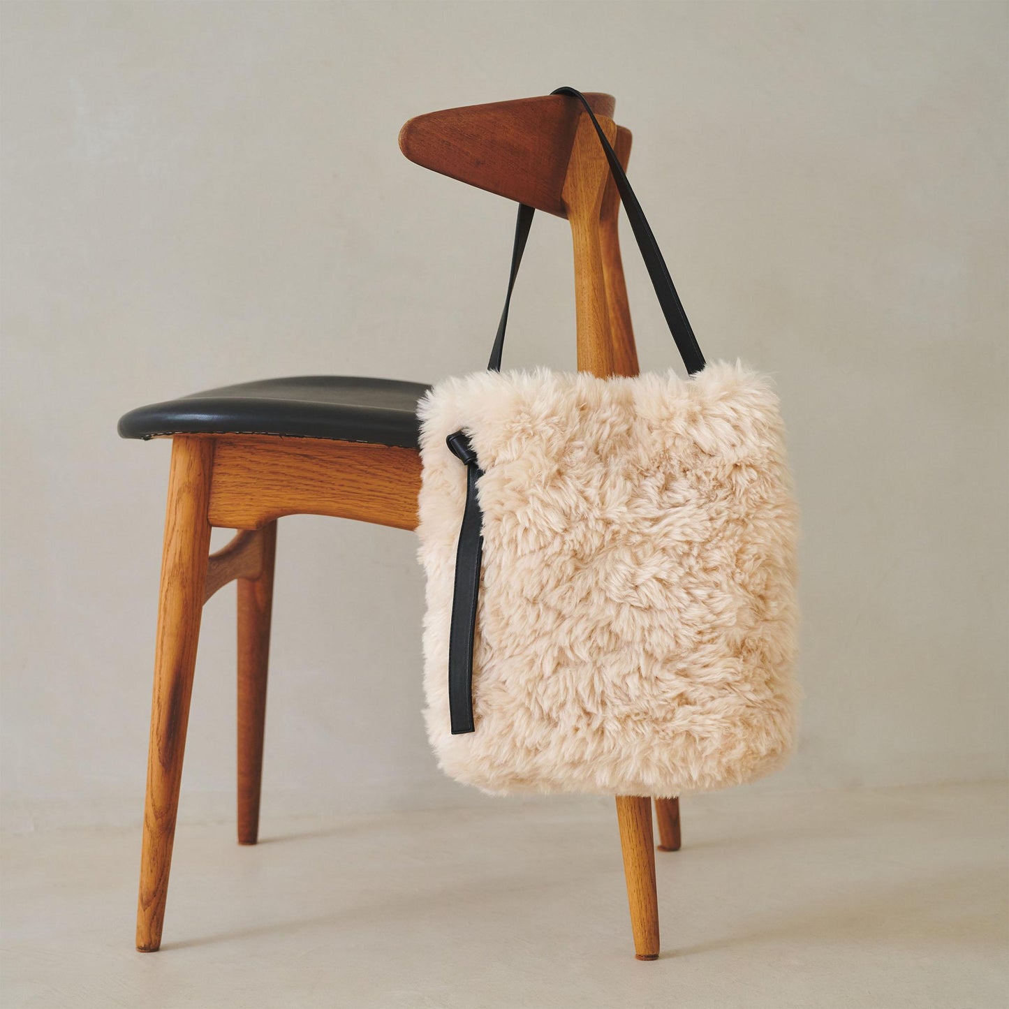 フェイクボア ワンショルダーバッグ