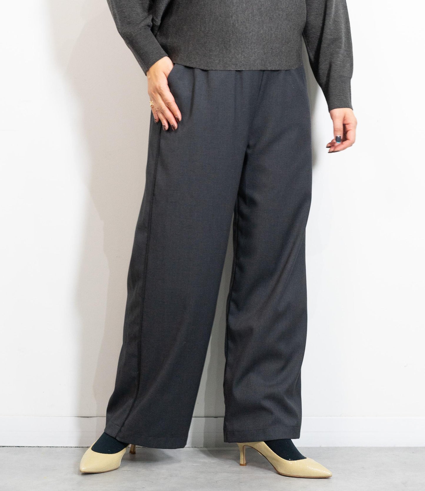 ベロアパイピングパンツ