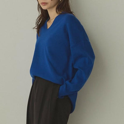 やわもちVネックニット