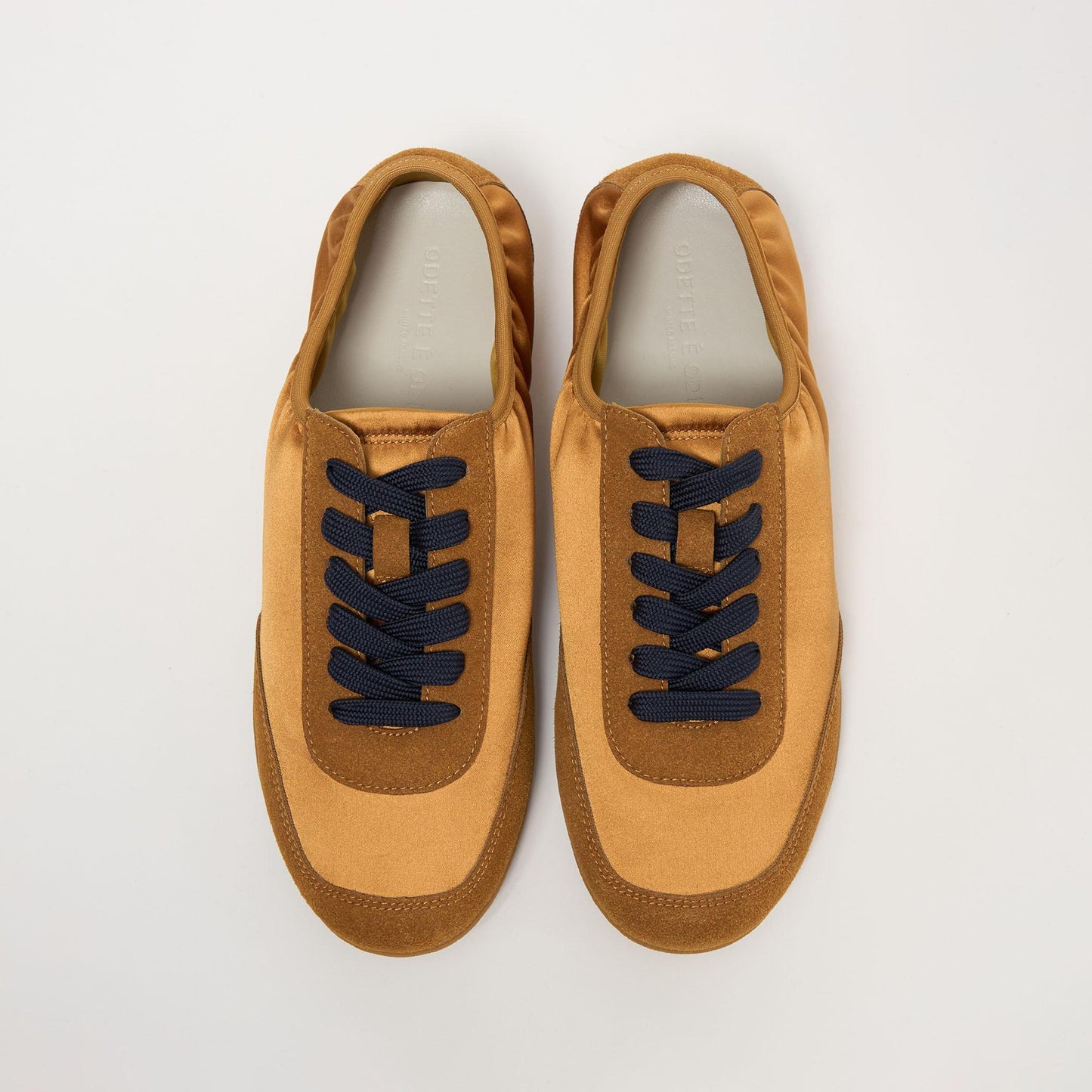 シャーリングトップ スニーカー15↑