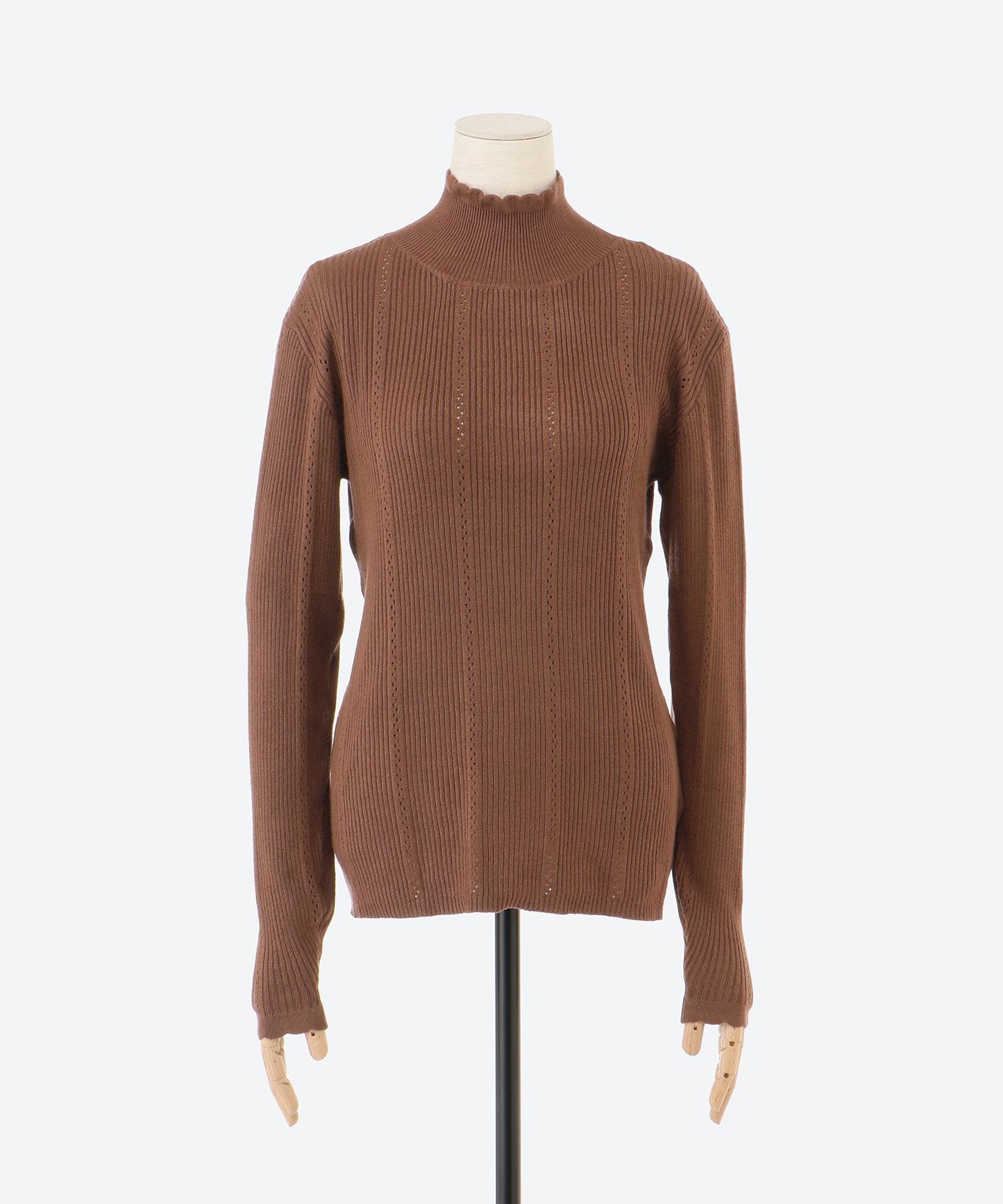 透かし柄ハイネックニット