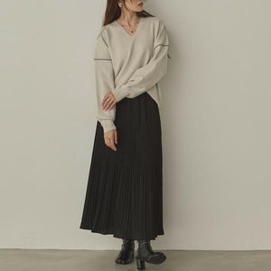 バイカラーシャープVネックニット