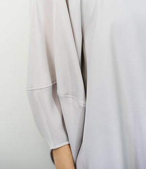 ダブルバックサテンエアリーブラウス