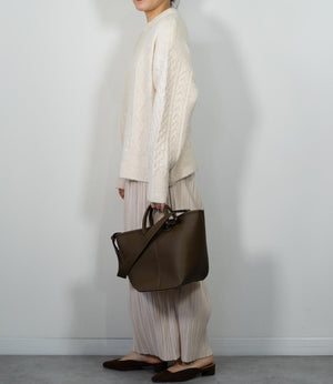 ストレートプリーツスカート