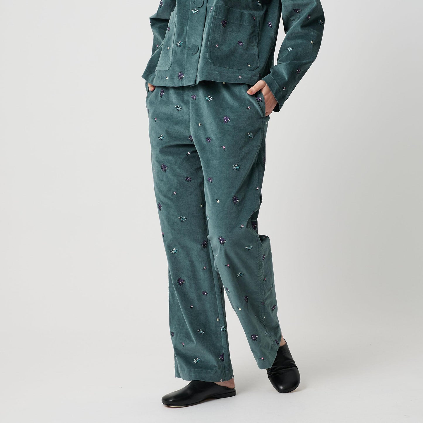 エンブロイダリー イージーパンツ