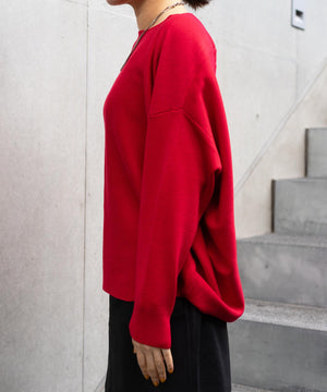 ボートネックニット