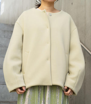 ダンボールノーカラーアウター