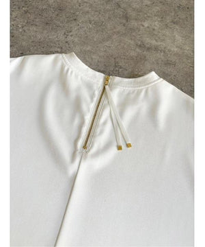 バックジップジョーゼットTブラウス