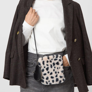 ファーショルダーバッグ ハートチャーム付き