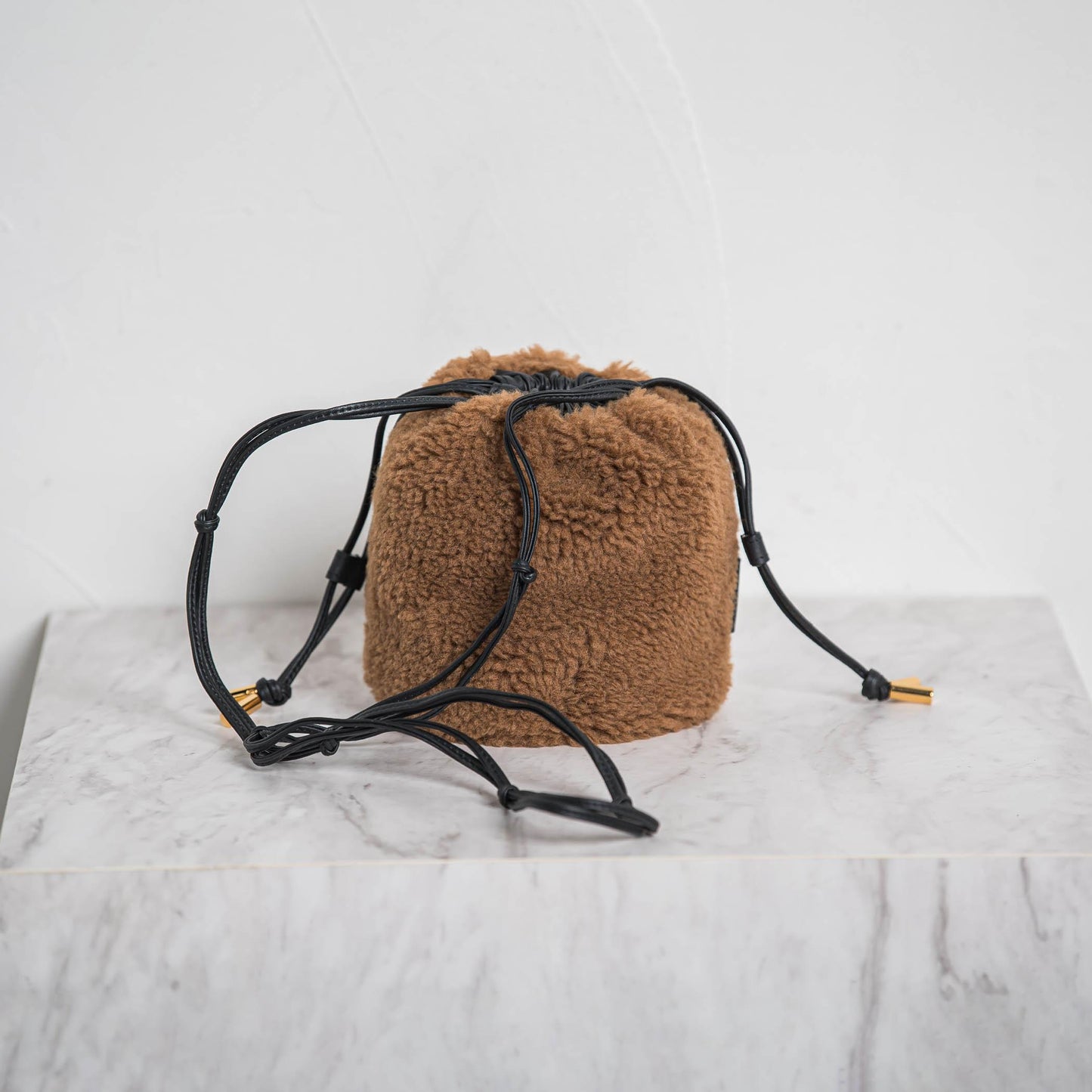 【WEB限定】【VIOLAd'ORO】ボア巾着ミニバッグ　ELMO / V-8925