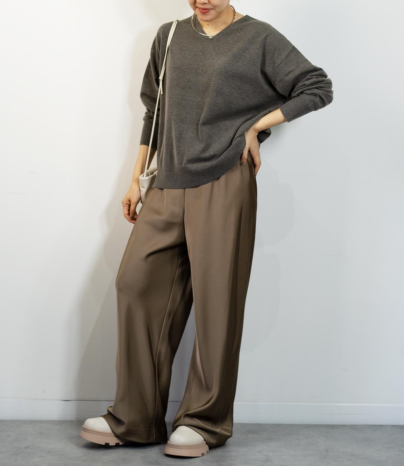 マットサテンストレートパンツ