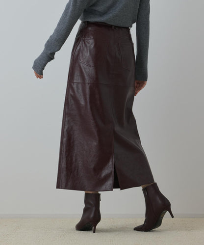 フェイクレザータイトスカート