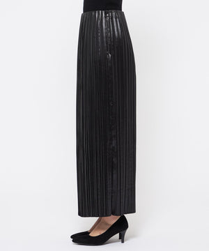 レザー ライク サテン プリーツスカート（uncrave WHITE）