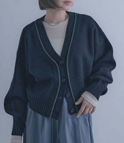 Vネックショートカーディガン