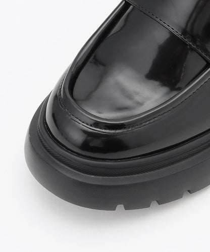 ボリュームスタッズローファー