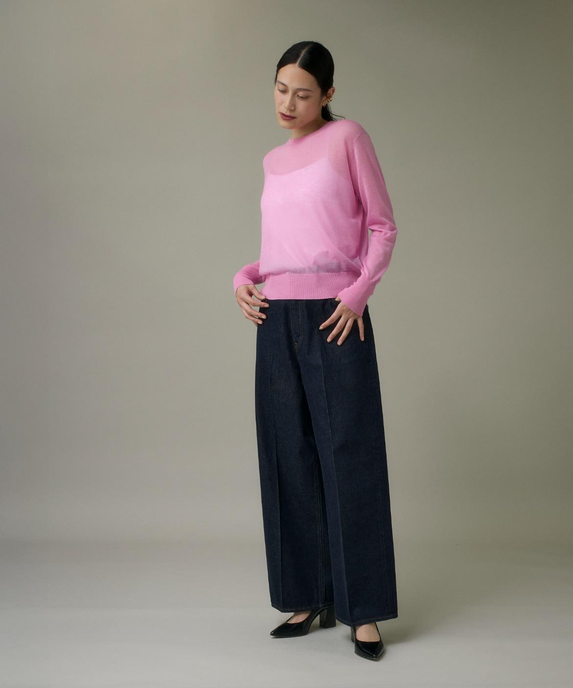 クルーネックニットプルオーバー《Melty air wool》