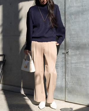 ハイネックボリュームスリーブニット