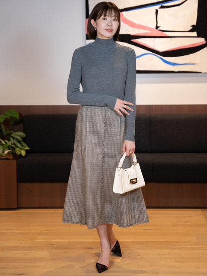 ソフトタッチタートルネックニット