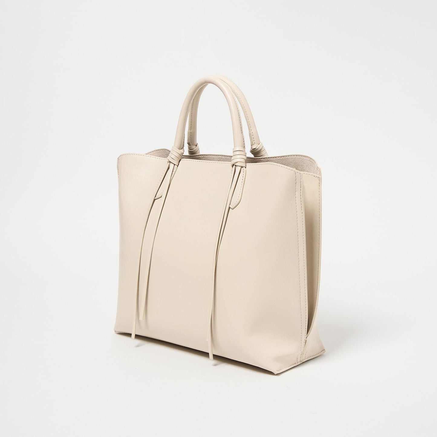 【WEB限定】2WAYタッセルハンドル A4 トートバッグ / ショルダーバッグ