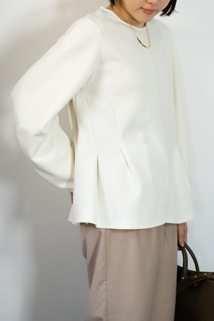 ウエストカーブカットソーブラウス
