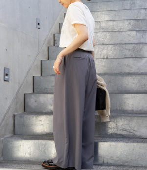 レタリングスリムTシャツ