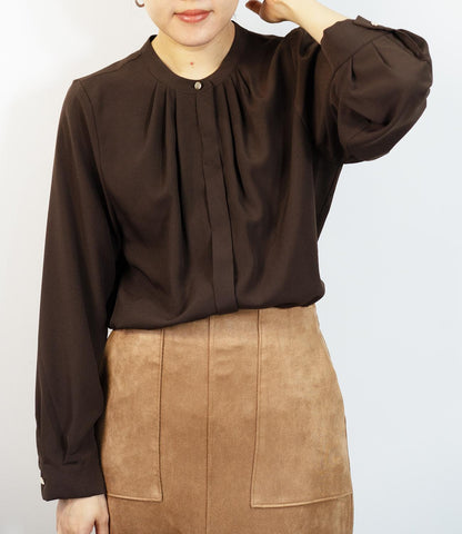 タックフレアブラウス