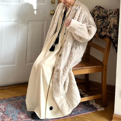 ケーブル編みエコファーロングコート