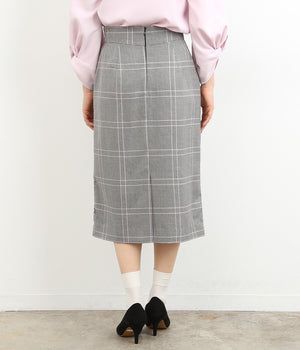 チェック柄スカート