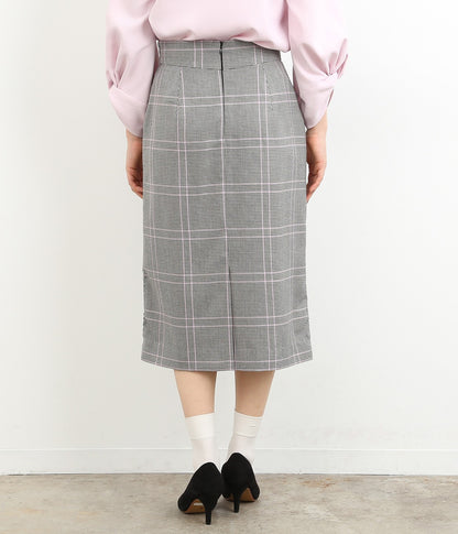 チェック柄スカート