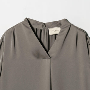 バック サテン Vネック ロングスリーブ ブラウス ‐ウォッシャブル‐
