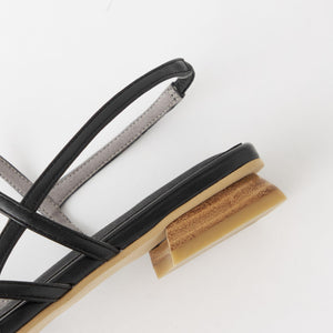 ナロウベルト トングサンダル（2.5cmヒール）