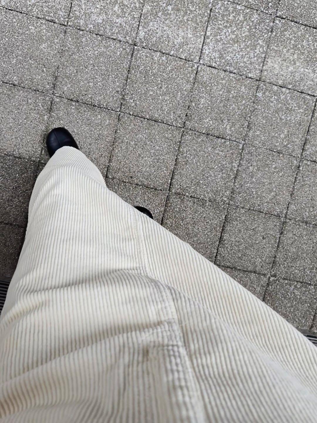 コーデュロイセミフレアスカート