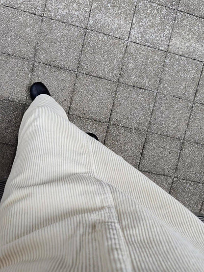 コーデュロイセミフレアスカート