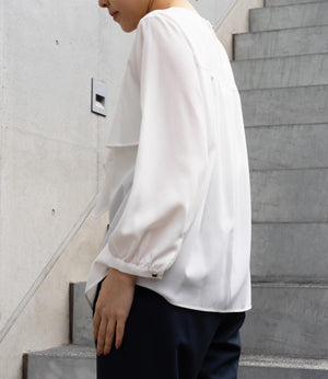 アシンメトリーフレアブラウス