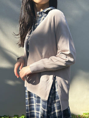 パールボタンVネックカーディガン