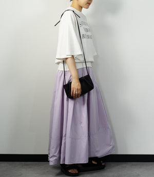 フレア袖レタリングTシャツ