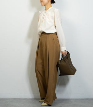 タックフレアブラウス