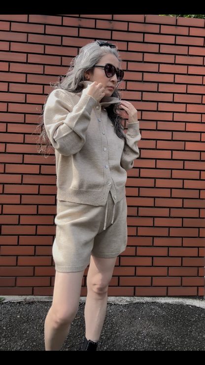 ハイネックショートパンツニットアップ