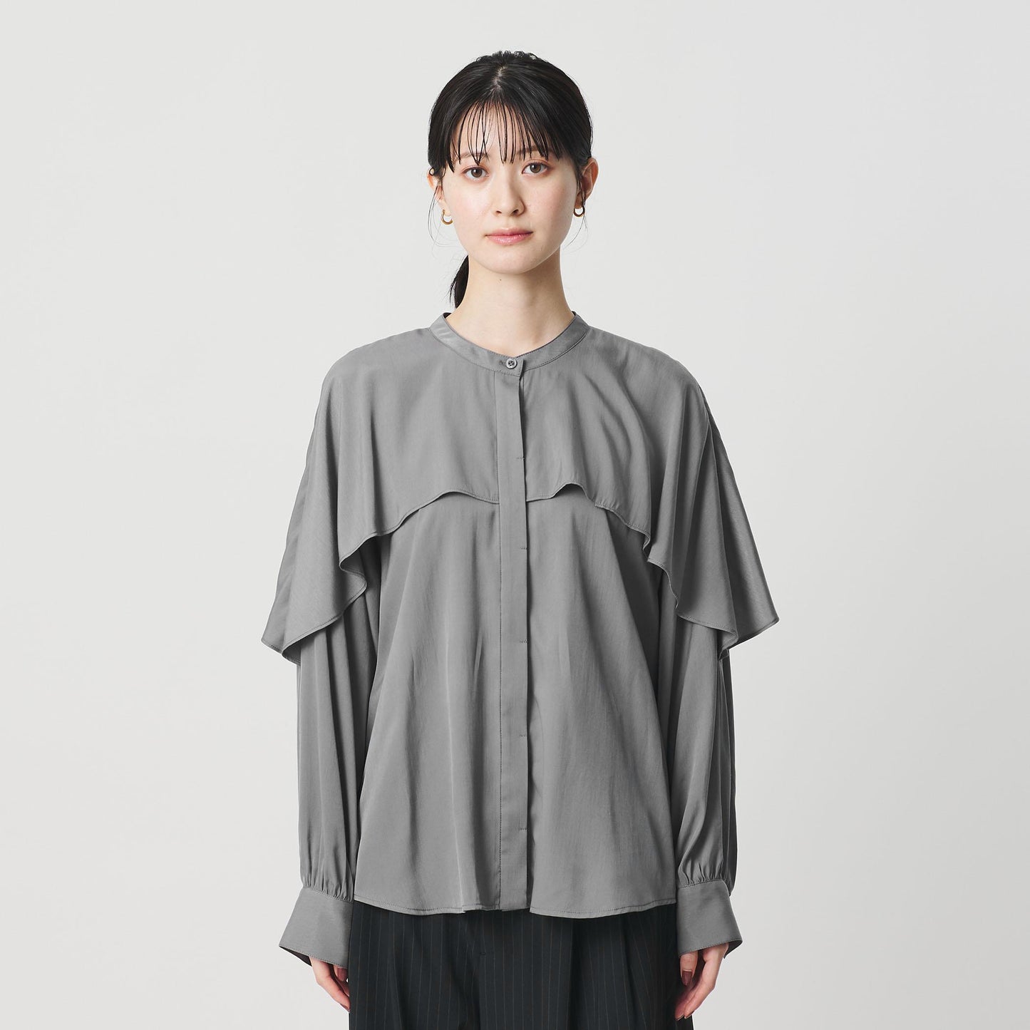 【WEB限定 Wardrobe DAILY MINIMAL】フリルレイヤーブラウス ウォッシャブル