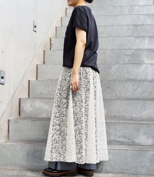 レタリングスリムTシャツ