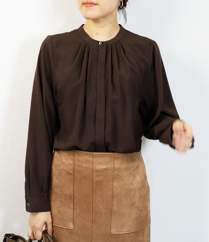 タックフレアブラウス