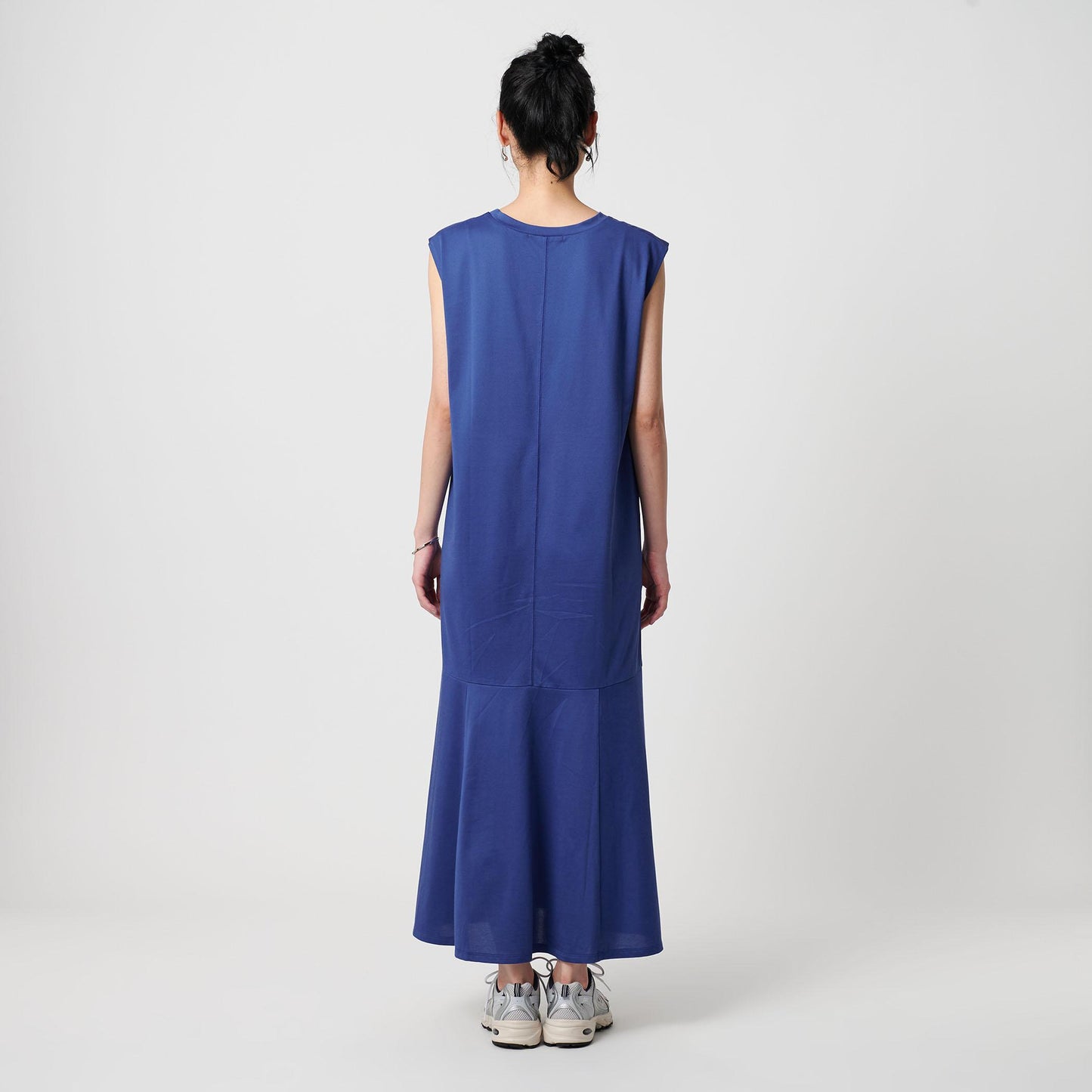 【WEB限定 Wardrobe DAILY MINIMAL】ティアード フレンチスリーブワンピース 接触冷感 吸水速乾