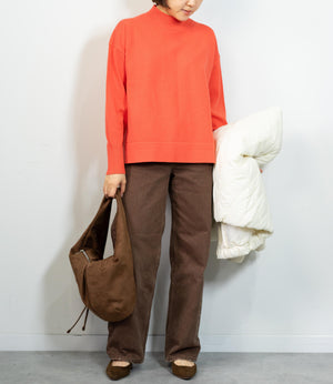 ハイネックスクエアニット